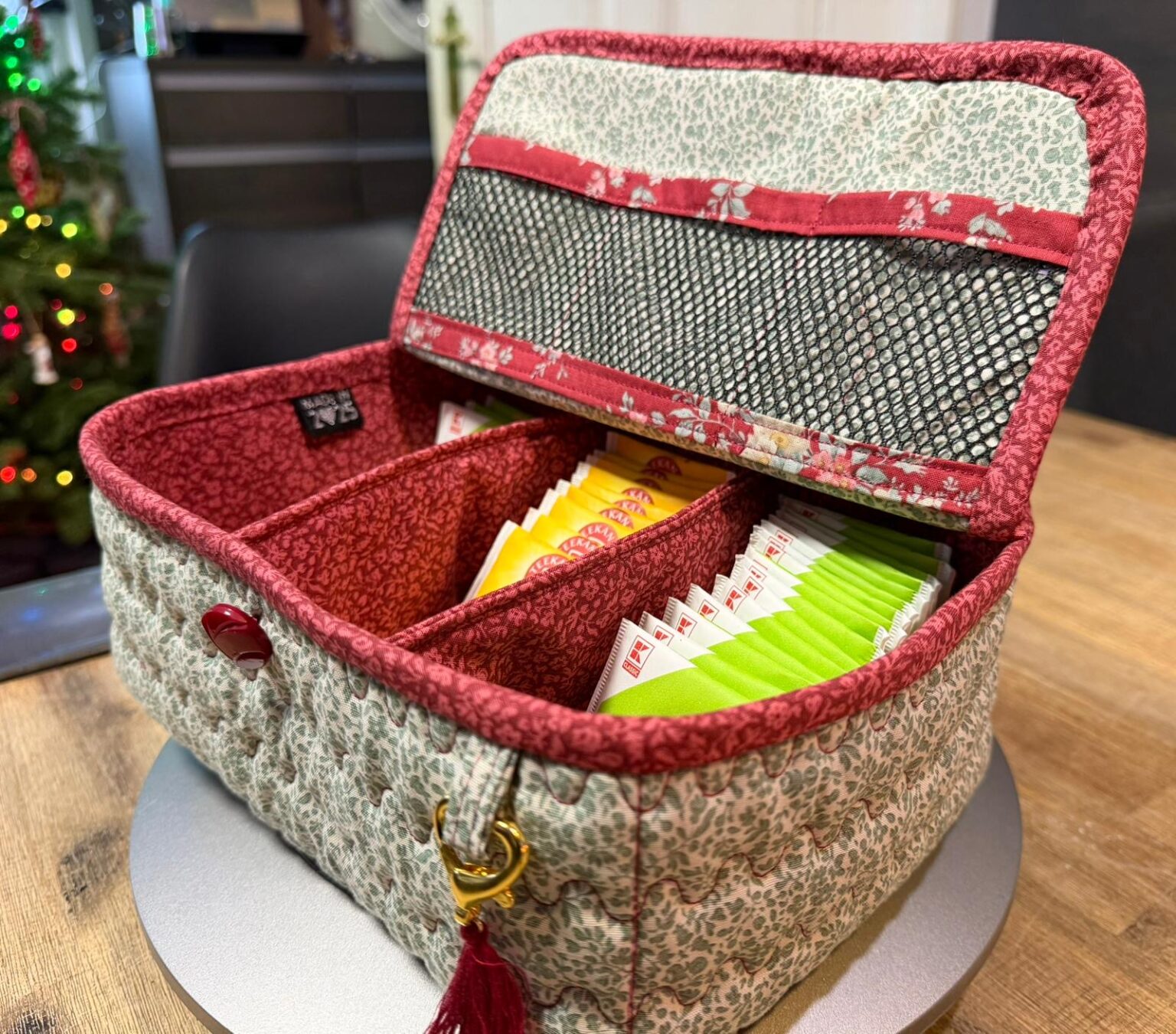 6B6539AF-411E-4425-AA6F-8858DC6D035B